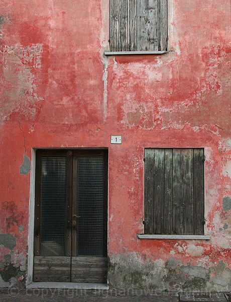Antikische mauern von caorle foto