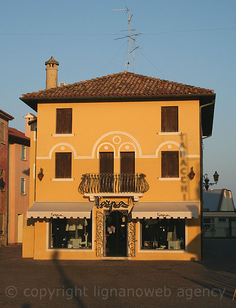 Das geschaeft l arpa von caorle foto
