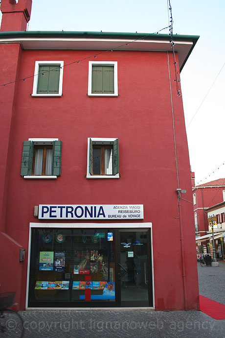 Agentia de turism petronia din caorle foto