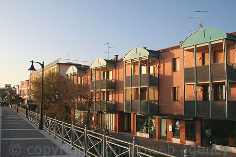 Apartamente cu fata spre mare din caorle foto
