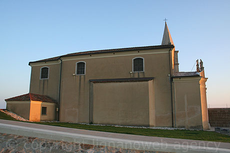 Biserica pe digul din caorle foto